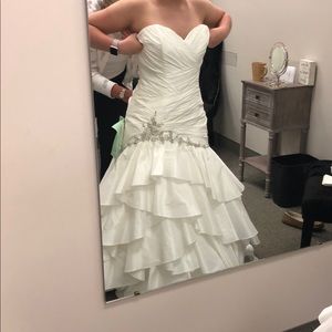 Brand new Maggie Sottero wedding dress